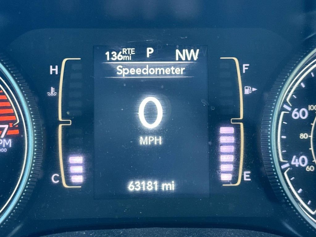 Used 2020 Jeep Cherokee Latitude Plus image 12