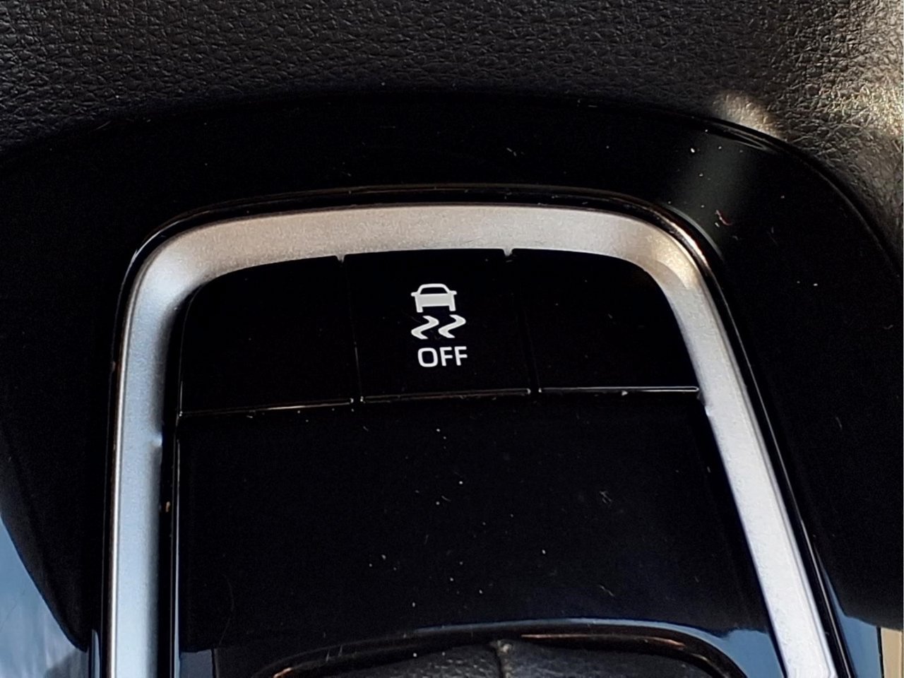 Used 2023 Toyota Corolla LE FWD image 17