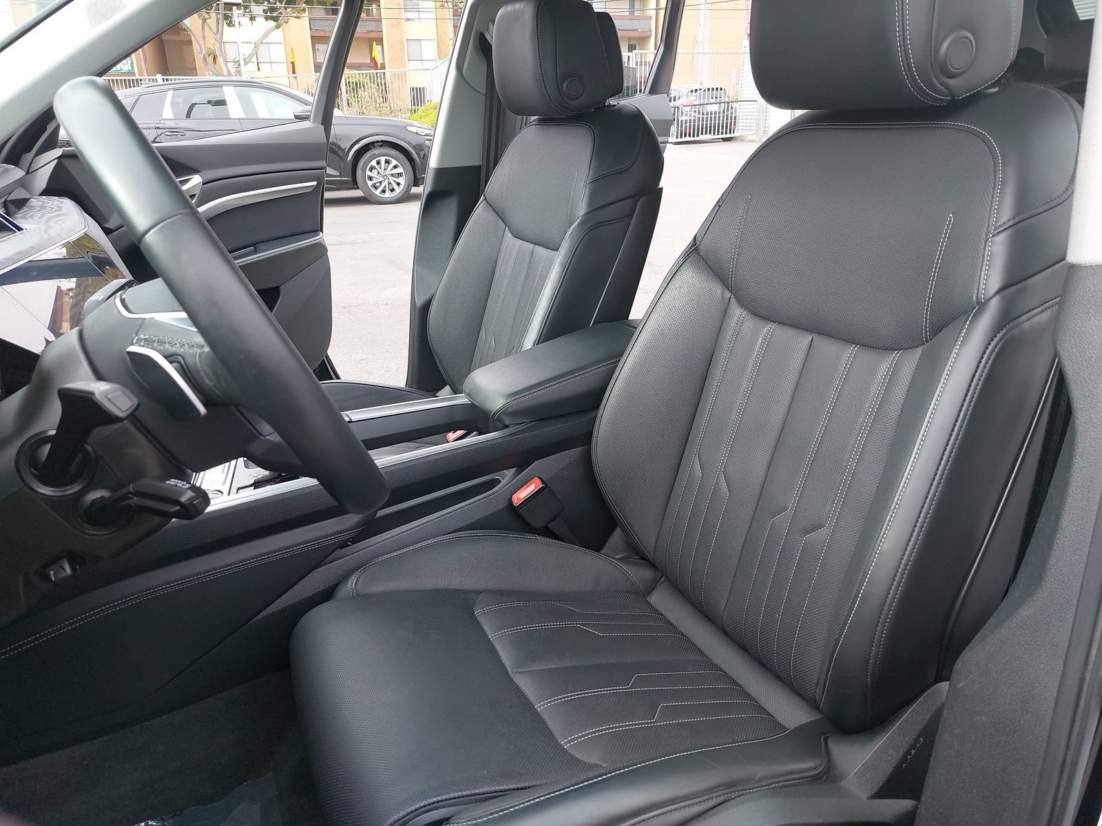 Used 2024 Audi Q8 e-tron Prestige w/ Prestige Package AWD/4WD image 15