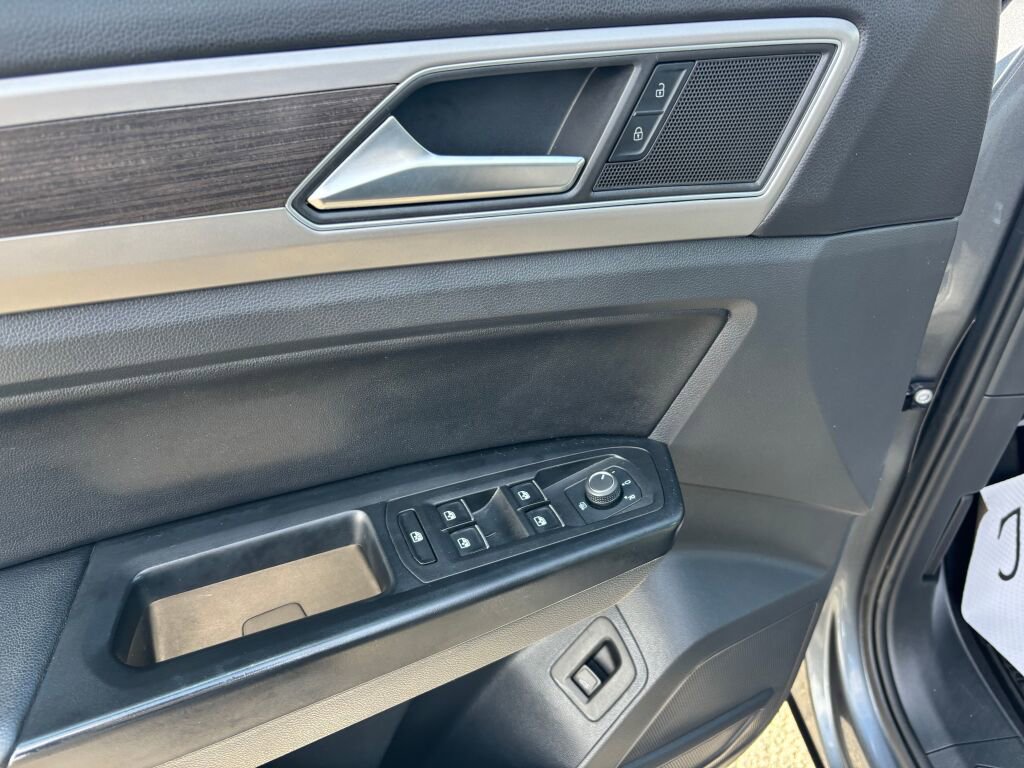 Used 2019 Volkswagen Atlas SEL R-Line image 21