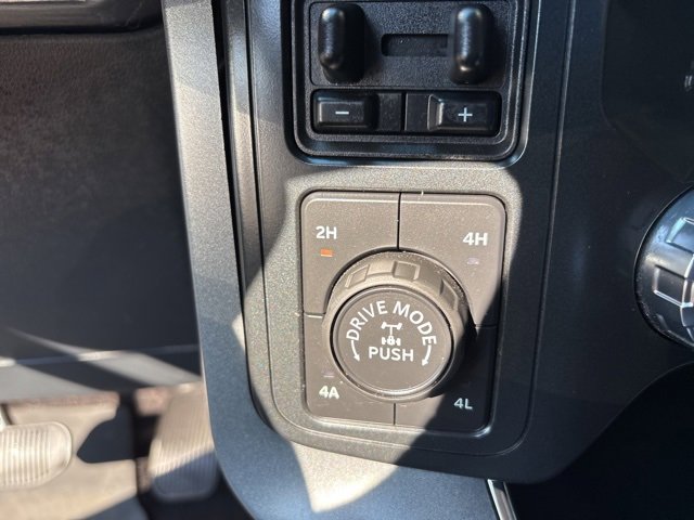 Used 2022 Ford F150 Lariat w/ Max Trailer Tow Package image 26