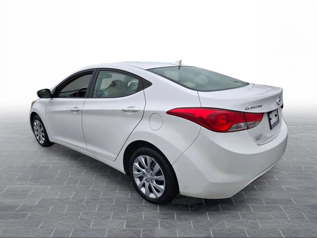 Used 2012 Hyundai Elantra GLS FWD image 5