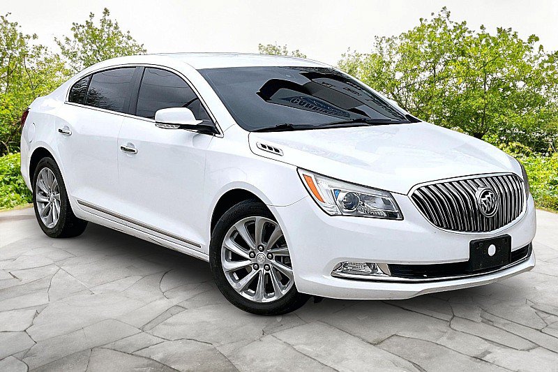 Used 2016 Buick LaCrosse Leather FWD image 3