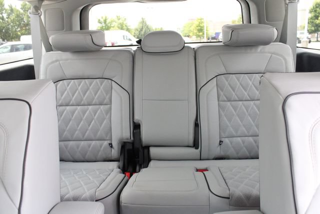 New 2027 Lincoln Navigator L Black Label w/ Black Label Special Edition AWD/4WD image 23