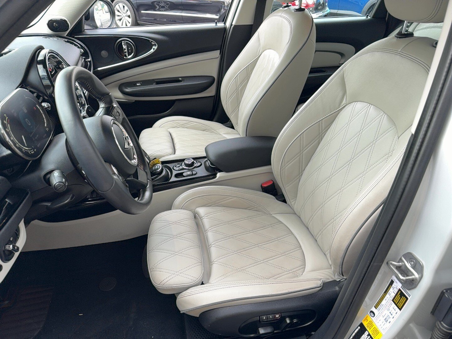 Used 2023 MINI Cooper Clubman S FWD image 6
