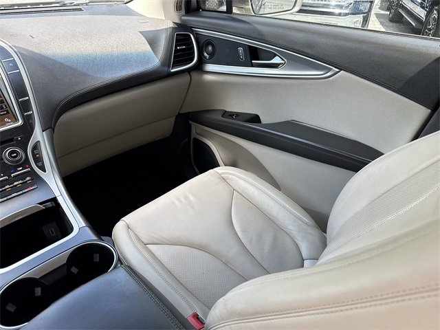 Used 2019 Lincoln Nautilus Select w/ Class II Trailer Tow Package image 21