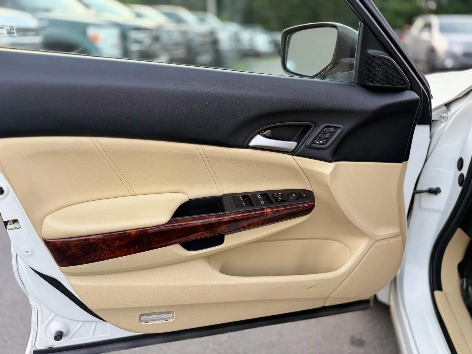 Used 2012 Honda Crosstour EX-L image 30