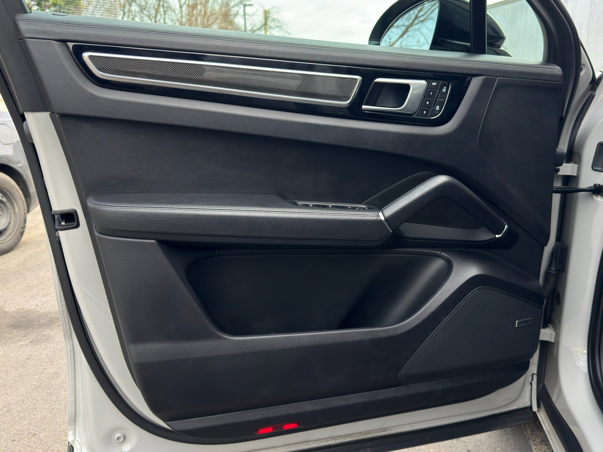 Used 2022 Porsche Cayenne GTS image 52