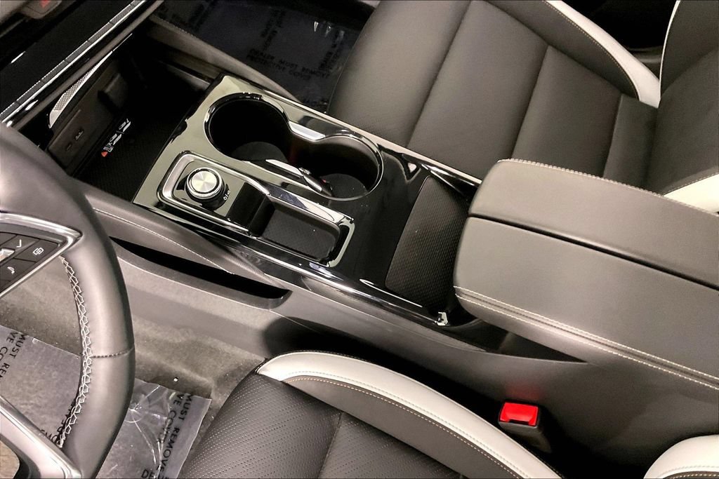 Certified 2024 Buick Envision Sport Touring AWD/4WD image 17