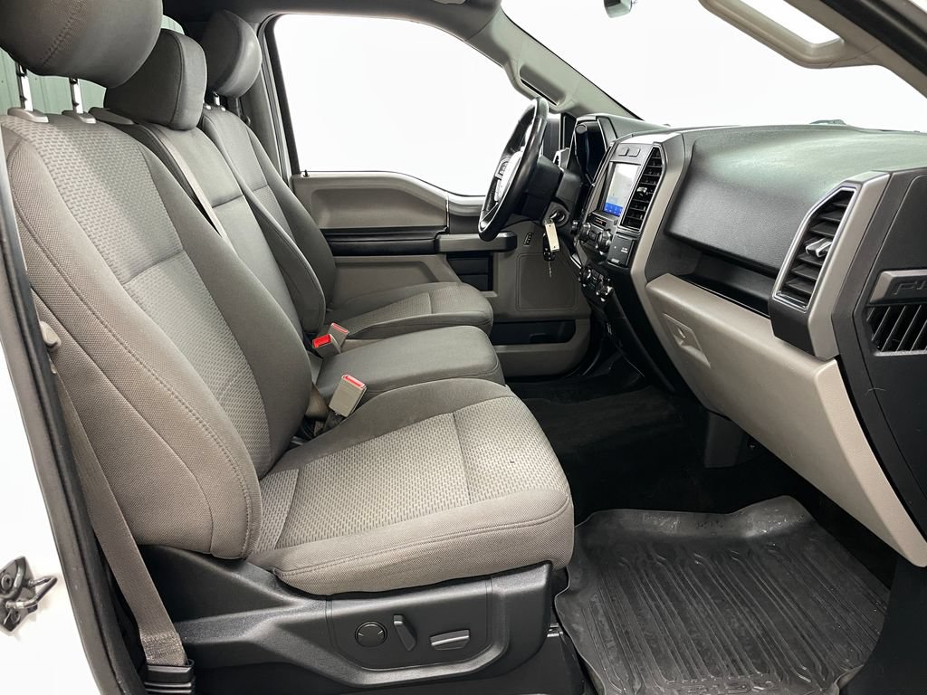 Used 2019 Ford F150 XLT w/ Equipment Group 302A Luxury AWD/4WD image 38
