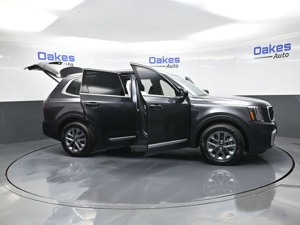 Certified 2025 Kia Telluride EX image 58