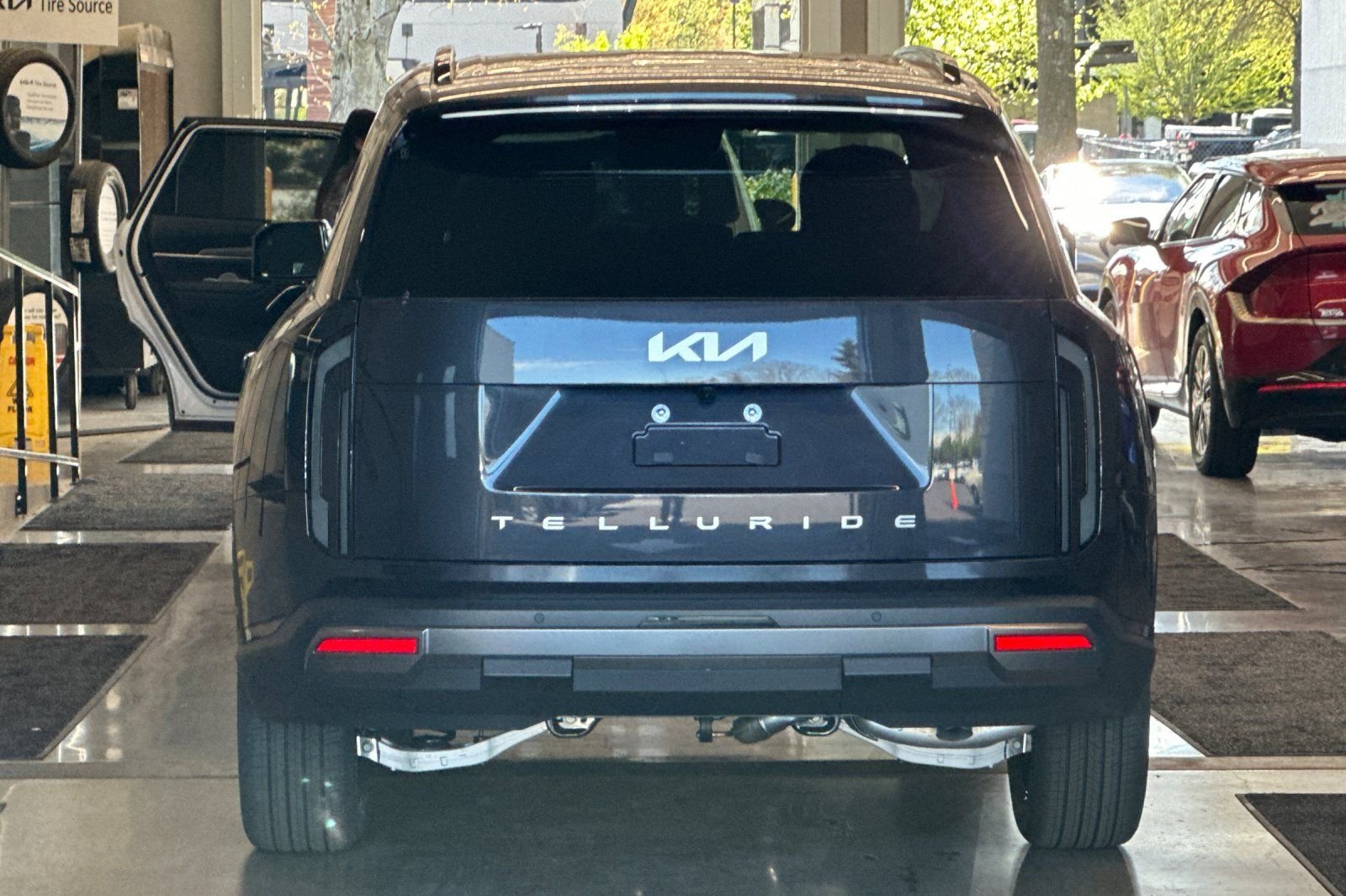 New 2027 Kia Telluride S FWD image 4