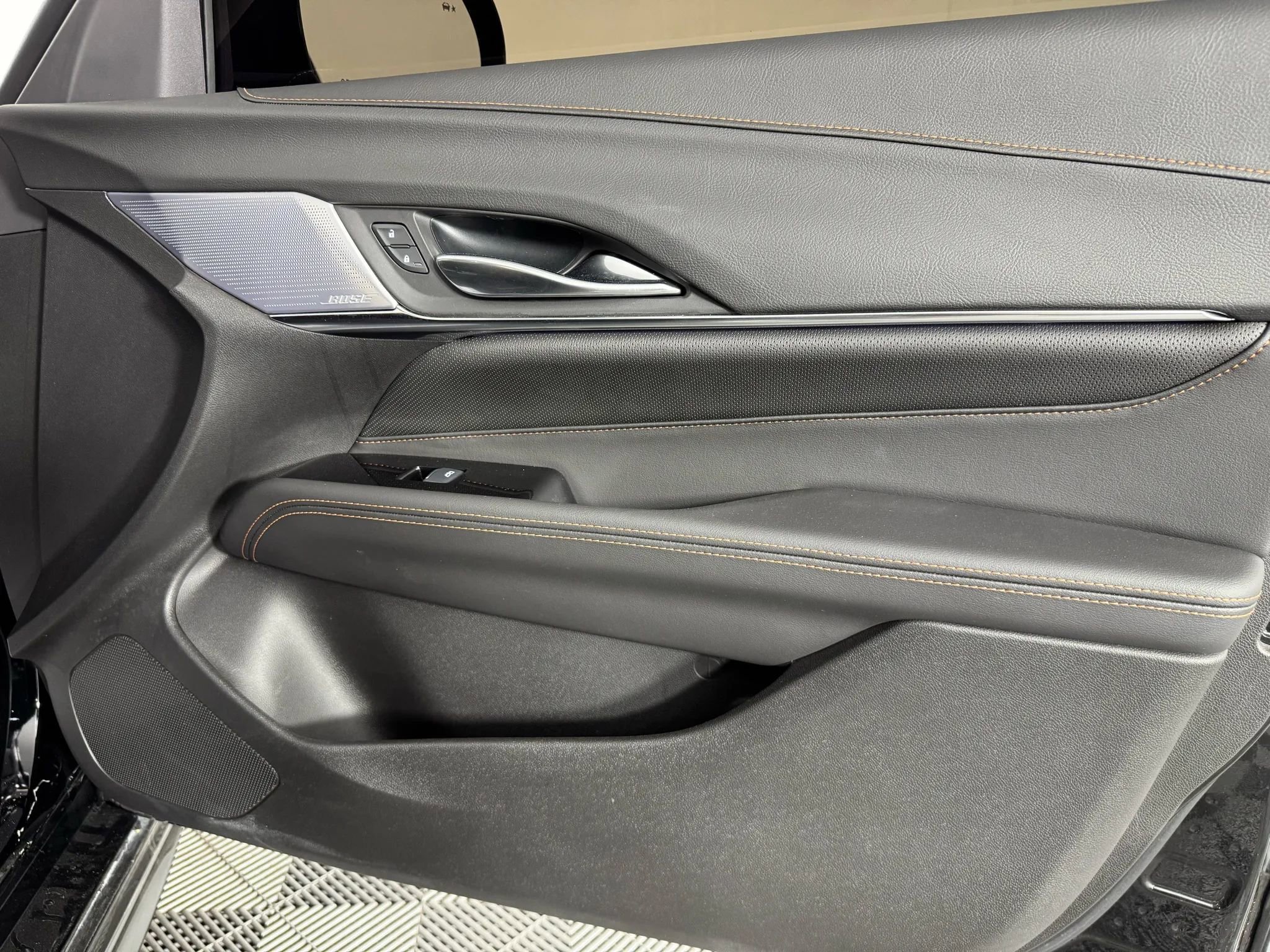 Used 2025 Cadillac CT4 V w/ Technology Package image 39