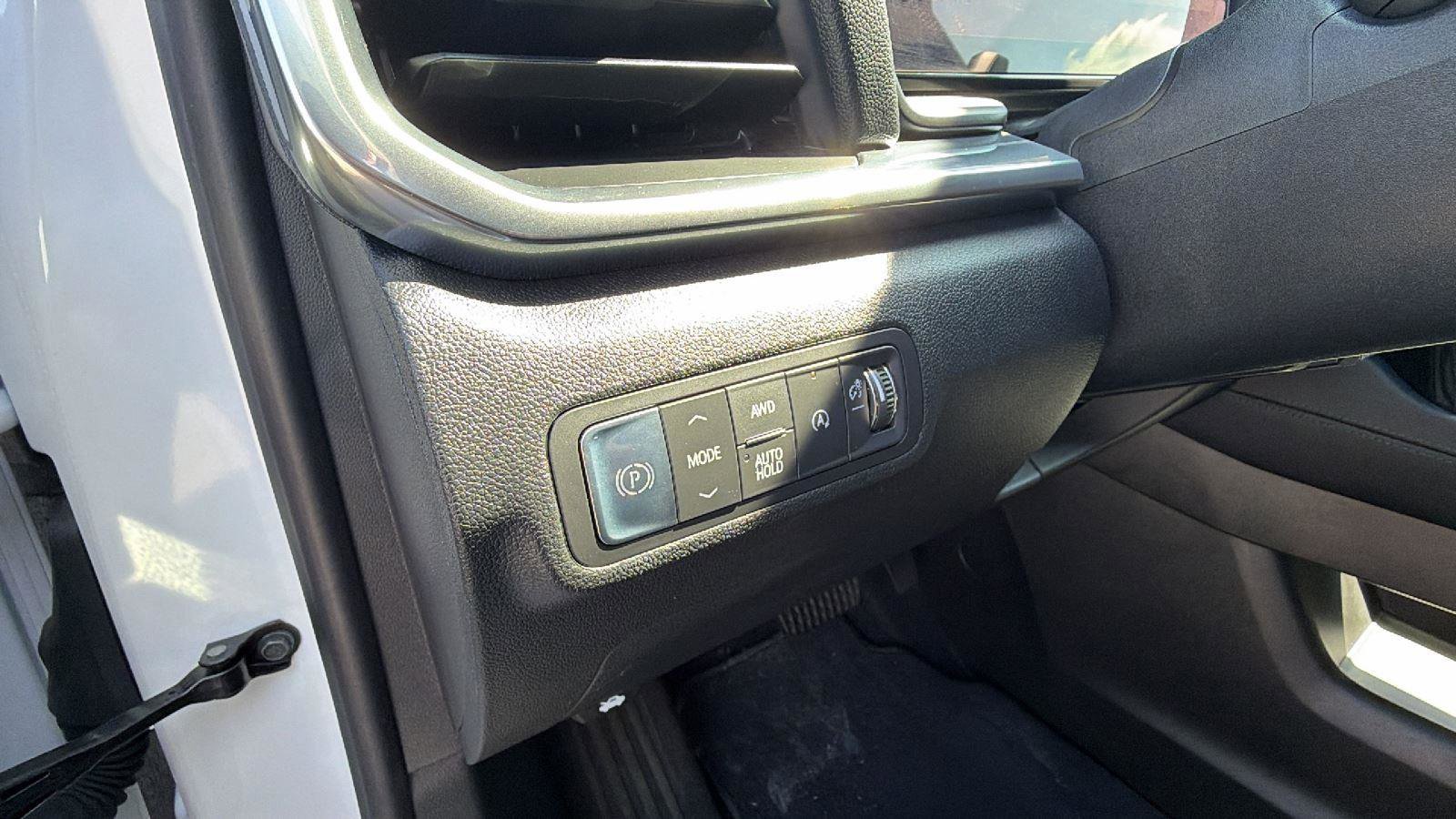 New 2026 GMC Terrain Elevation w/ Elevation Premium Package image 17