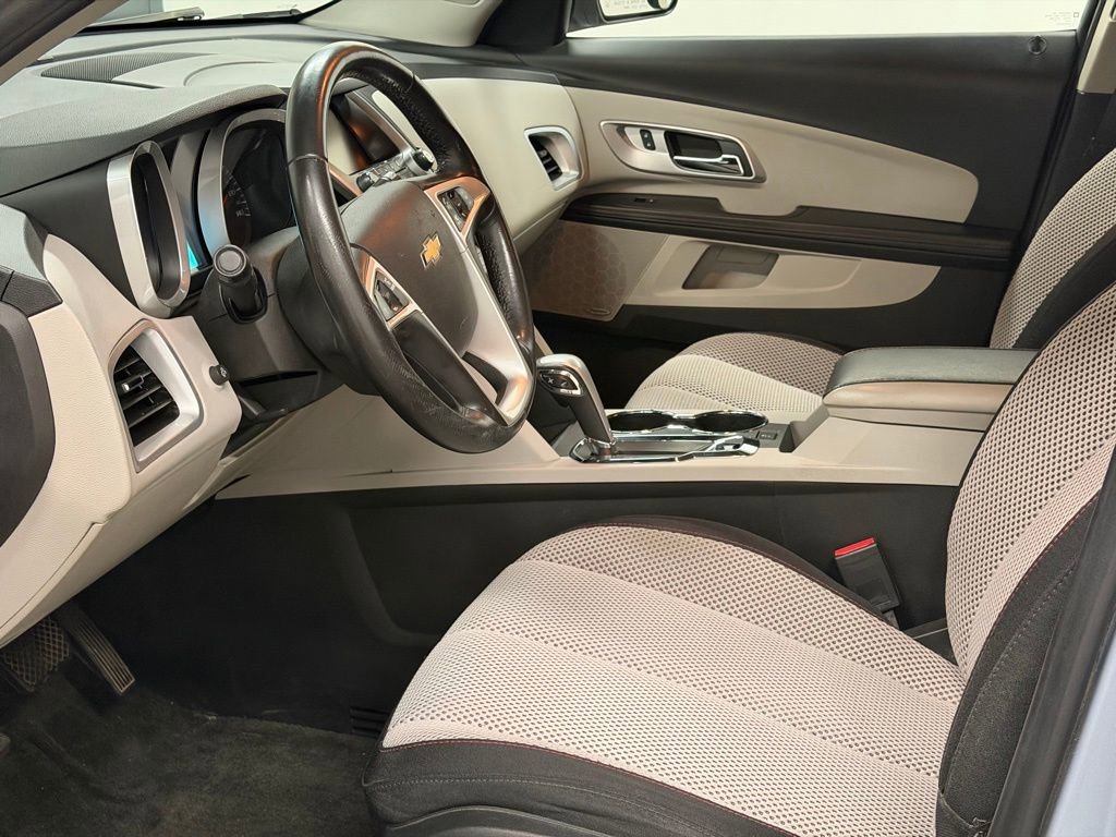 Used 2015 Chevrolet Equinox LT w/ Driver Convenience Package image 24
