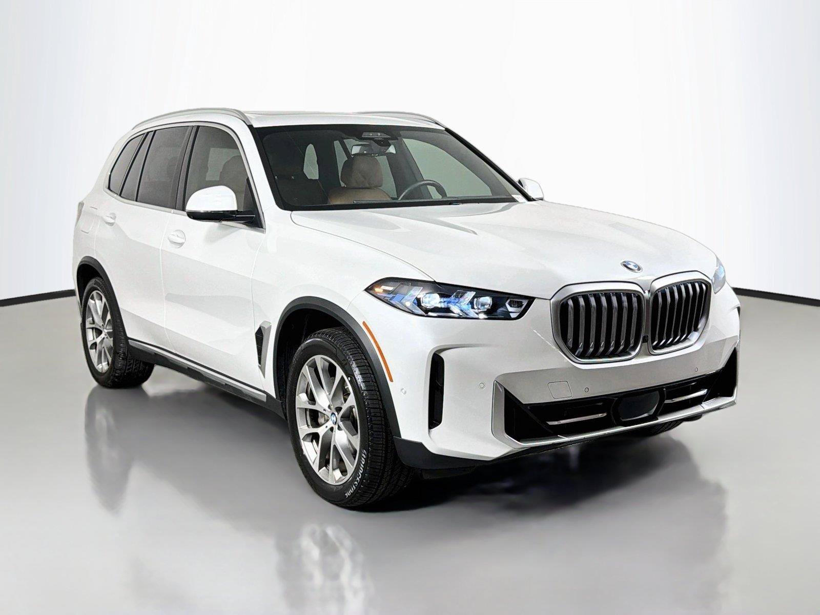 Used 2025 BMW X5 xDrive40i w/ Executive Package AWD/4WD image 3