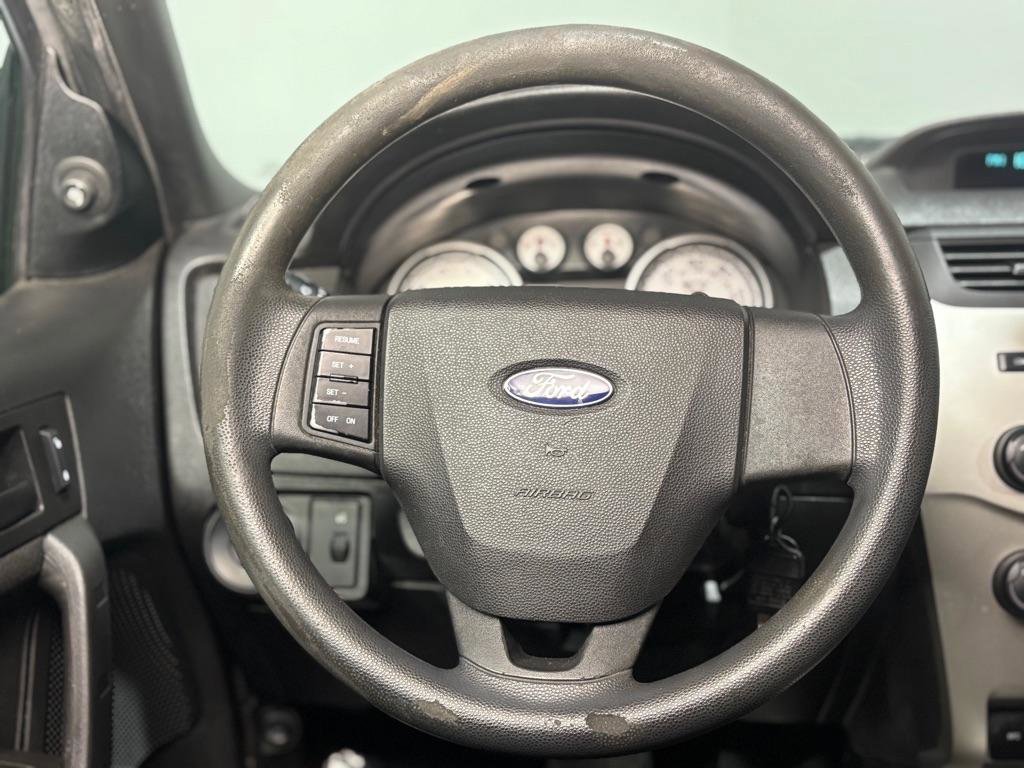 Used 2010 Ford Focus SE image 14