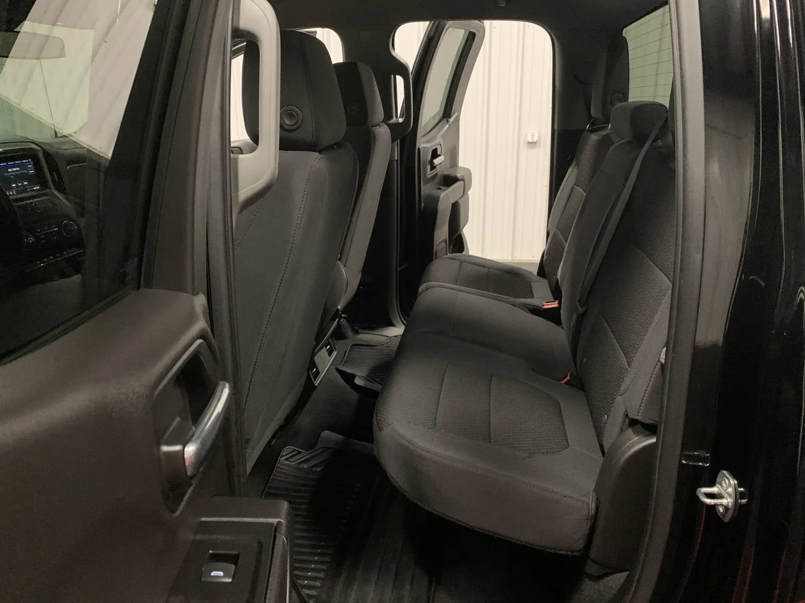 Used 2020 Chevrolet Silverado 1500 Custom w/ Custom Value Package image 41