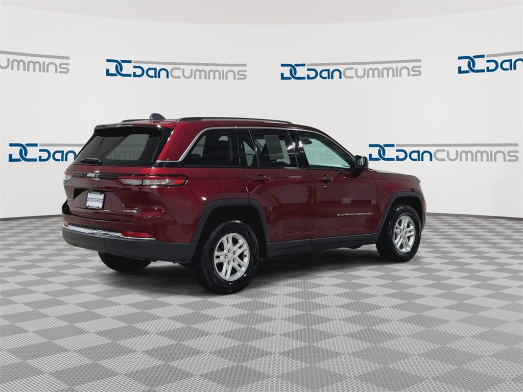 Used 2023 Jeep Grand Cherokee Laredo image 8