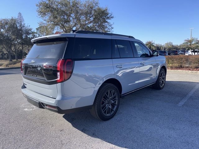 Used 2025 Ford Expedition Platinum w/ Stealth Performance Package image 5