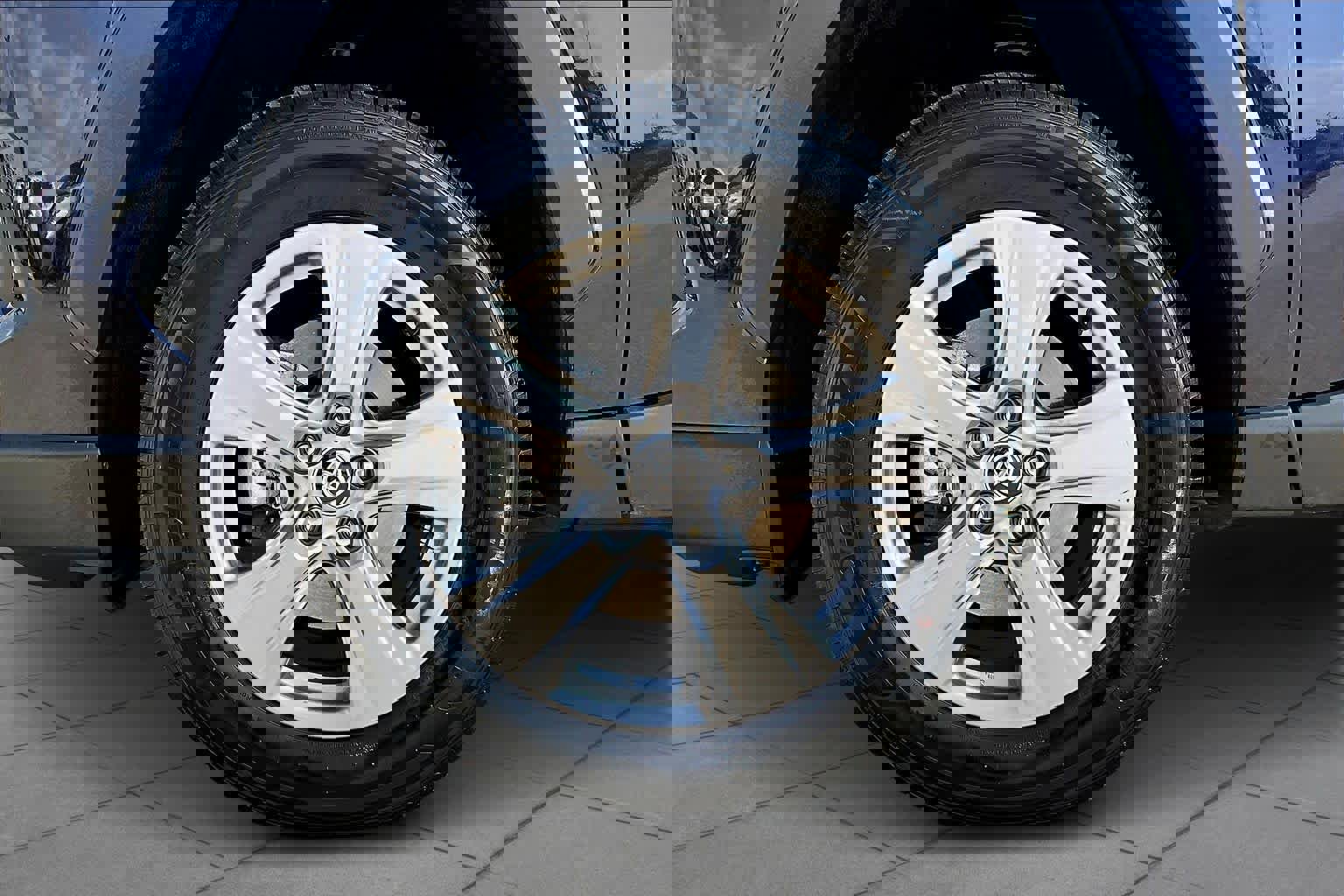 Used 2024 Toyota RAV4 XLE image 10