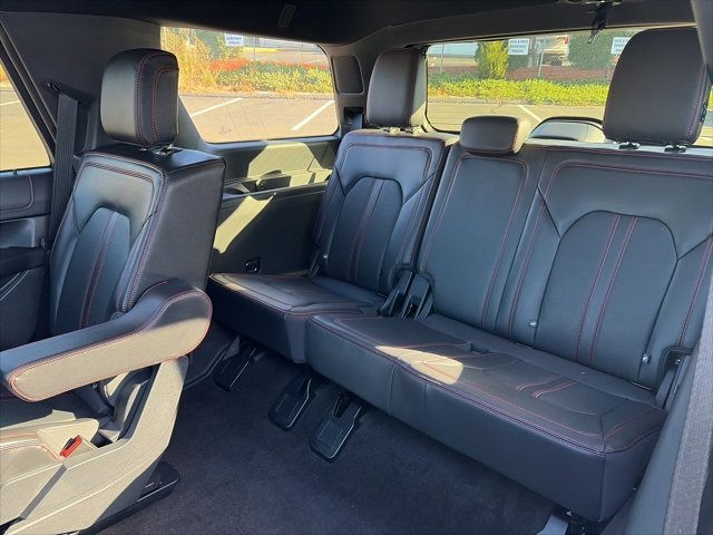 Used 2023 Ford Expedition Limited image 14