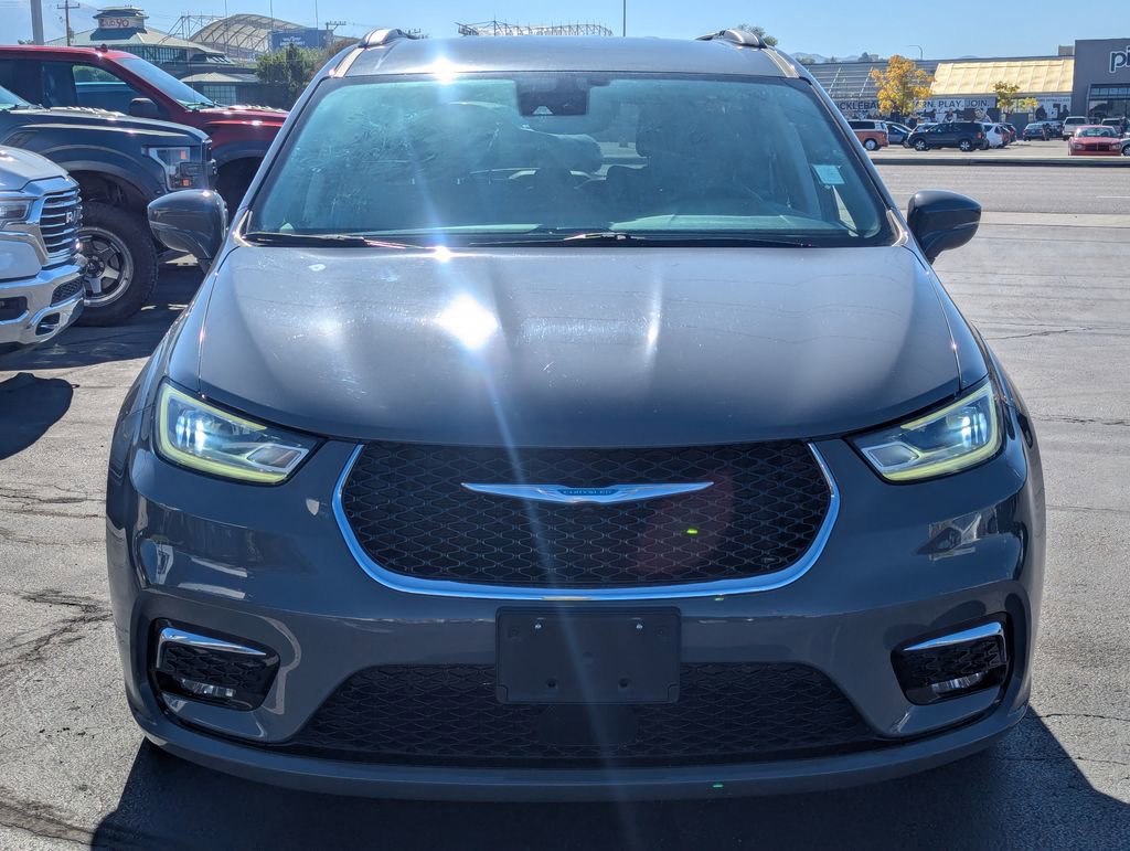 Used 2021 Chrysler Pacifica Touring image 10