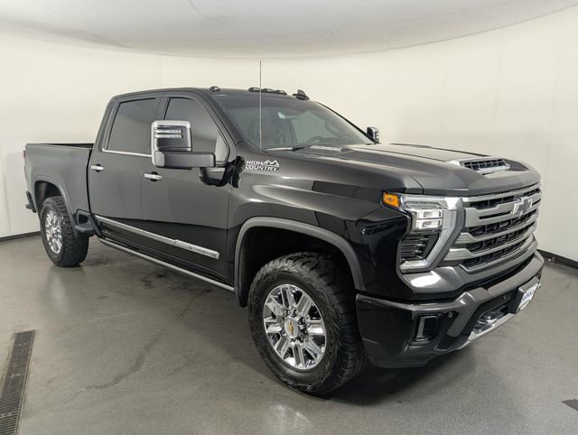 Used 2024 Chevrolet Silverado 2500 High Country w/ High Country Premium Package image 2