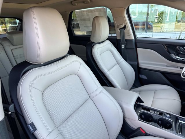 New 2025 Lincoln Corsair Grand Touring image 18