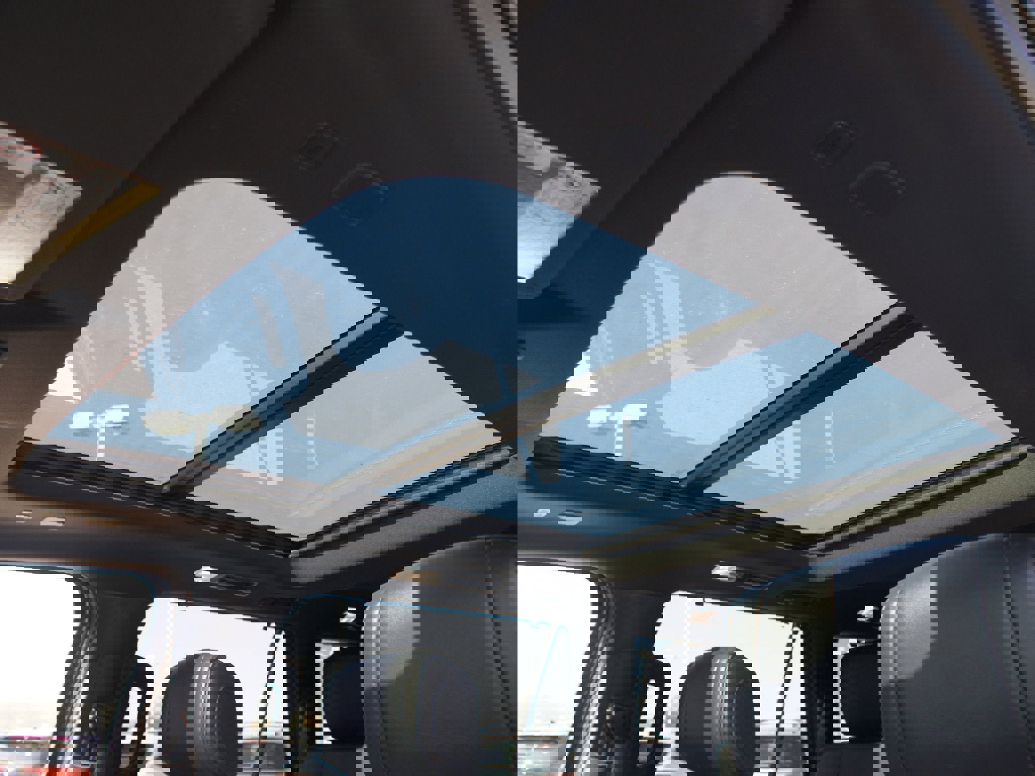 Used 2024 Toyota Sequoia Platinum AWD/4WD image 6