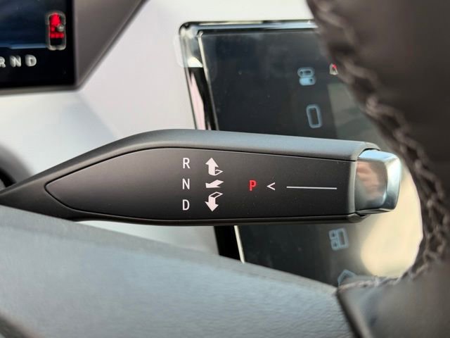 New 2027 Chevrolet Bolt RS w/ Technology Package FWD image 31