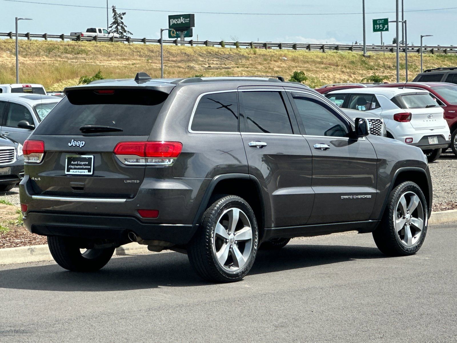 Used 2015 Jeep Grand Cherokee Limited AWD/4WD image 3
