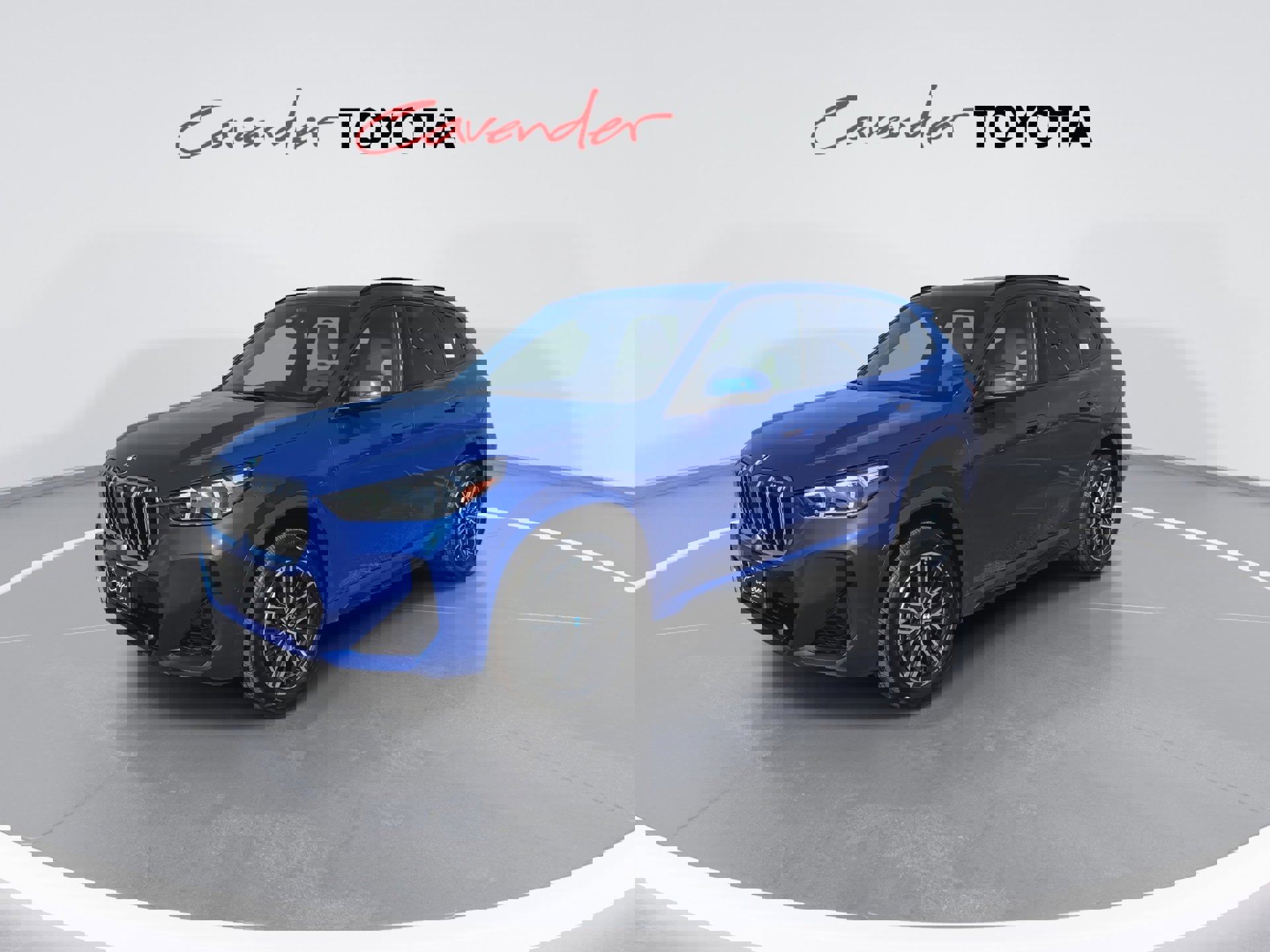 Used 2025 BMW X1 xDrive28i image 4