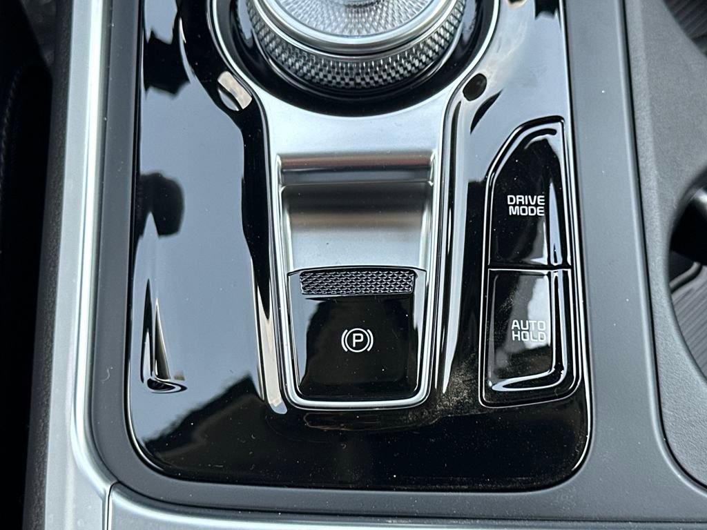New 2025 Kia Carnival SX Prestige FWD image 34