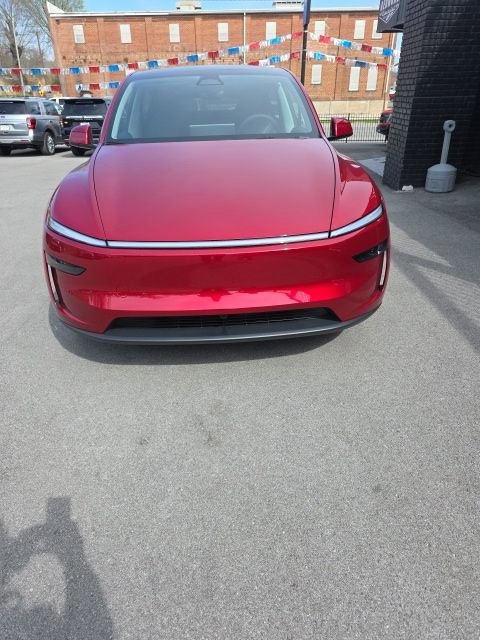 Used 2026 Tesla Model Y 2WD image 2
