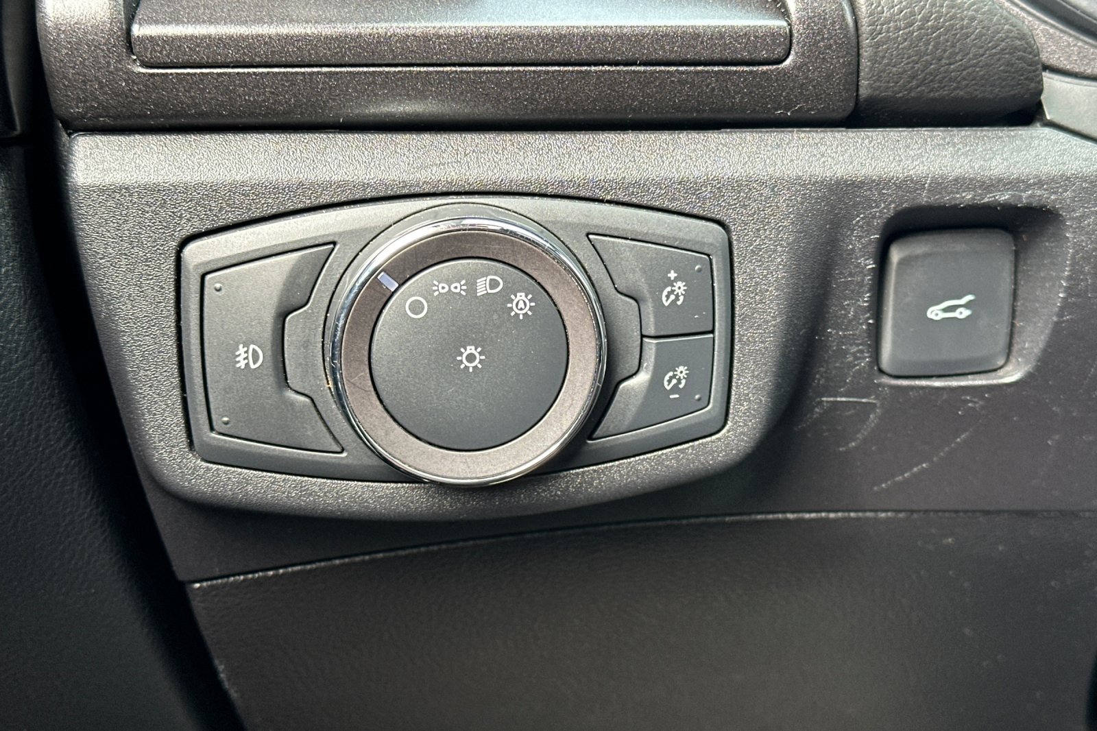 Used 2019 Ford Fusion Energi Titanium image 26