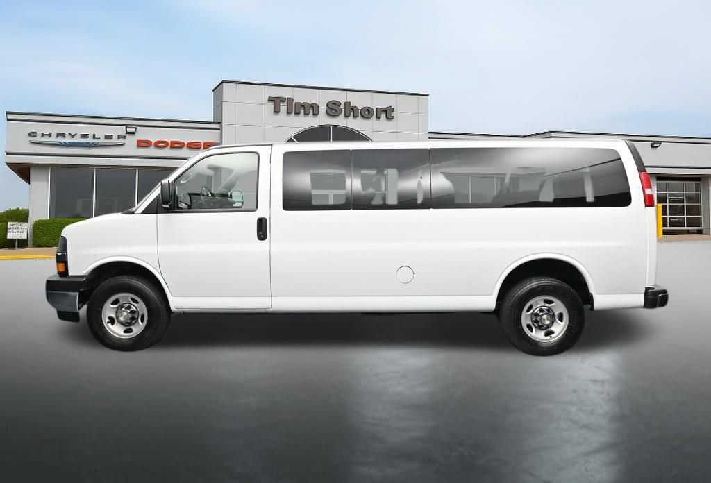 Used 2024 Chevrolet Express 3500 LT w/ LT Preferred Equipment Group RWD image 2
