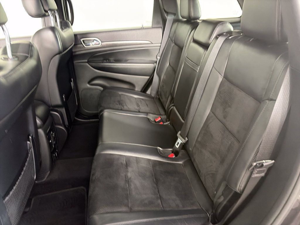 Used 2018 Jeep Grand Cherokee Altitude AWD/4WD image 13