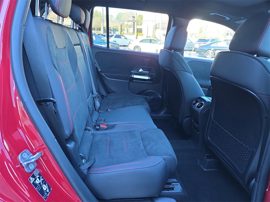 New 2026 Mercedes-Benz GLB 250 4MATIC image 15