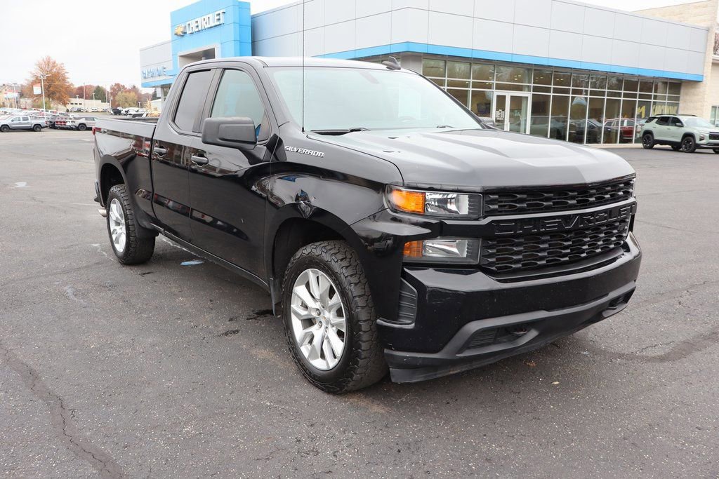 Used 2021 Chevrolet Silverado 1500 Custom image 2