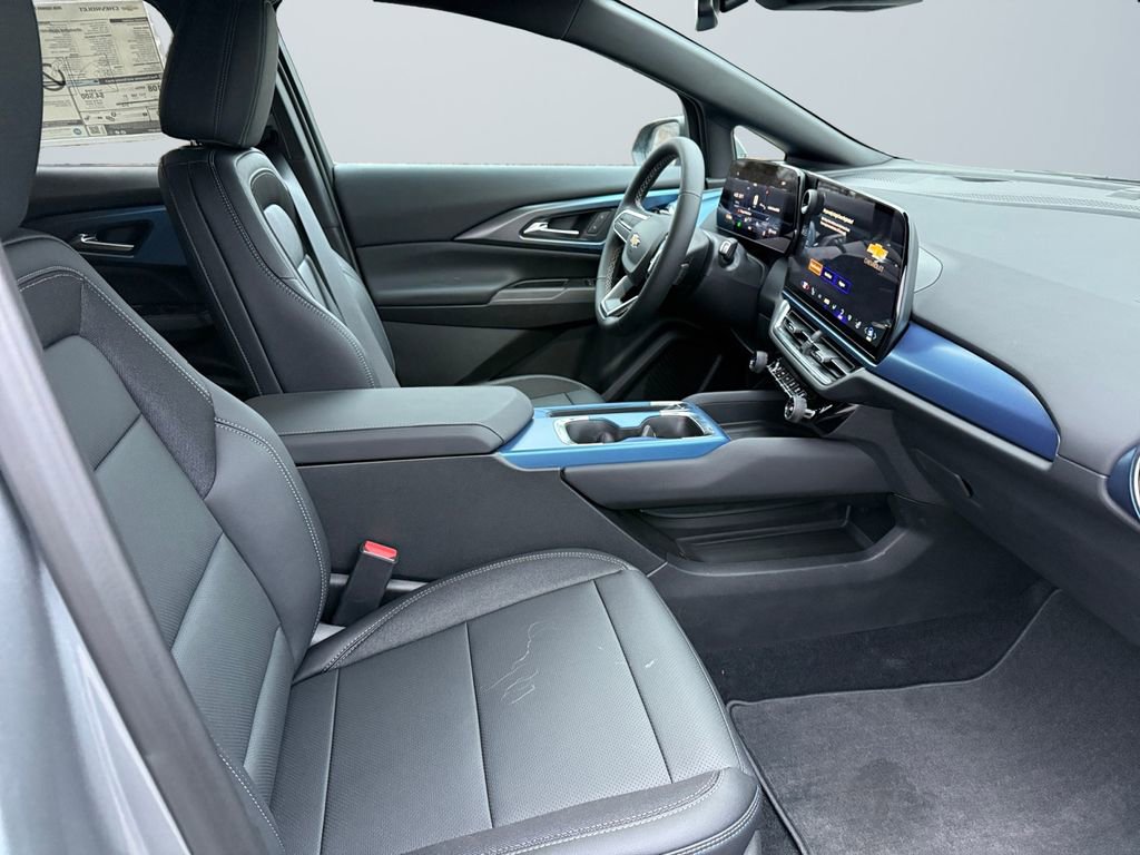 New 2026 Chevrolet Equinox EV LT image 15