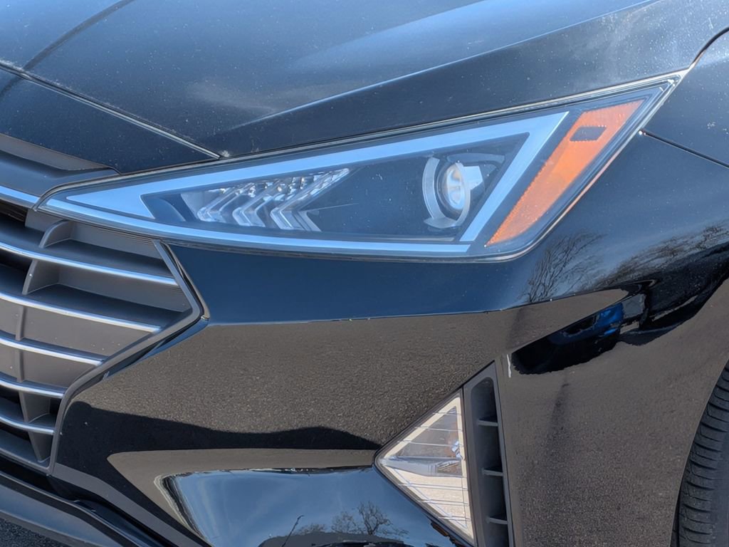 Used 2020 Hyundai Elantra SE w/ Convenience Package (C2) image 9
