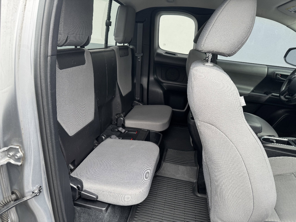 Used 2019 Toyota Tacoma SR w/ SX Package image 11