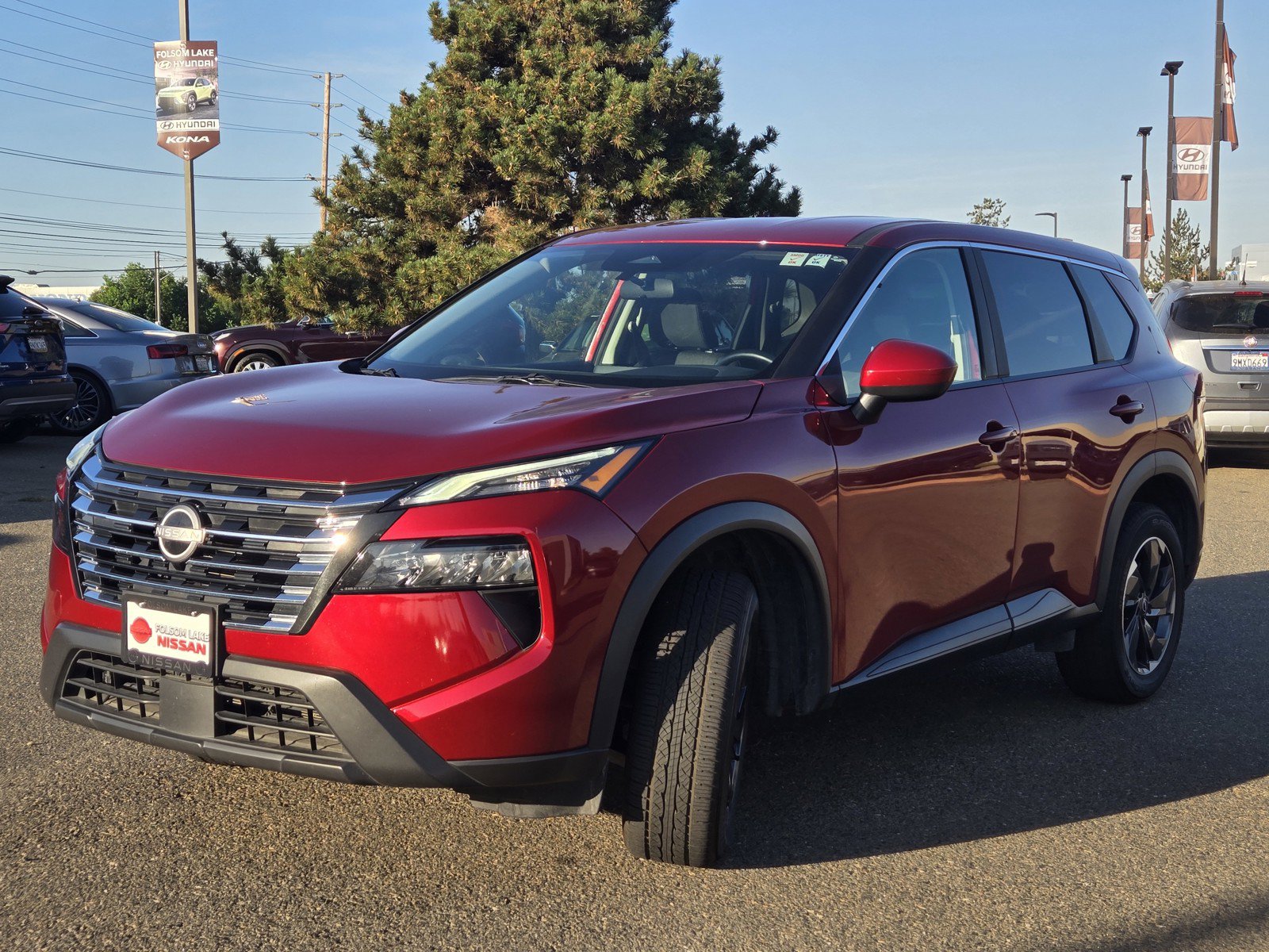 Certified 2025 Nissan Rogue SV AWD/4WD image 8