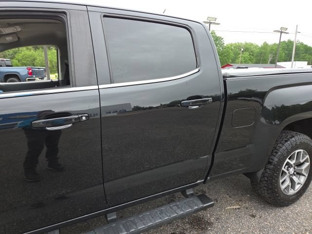 Used 2016 GMC Canyon SLE w/ All Terrain Package AWD/4WD image 39