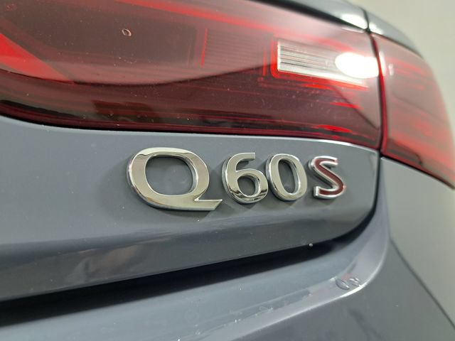 Used 2022 INFINITI Q60 Red Sport 400 w/ Carbon Fiber Package RWD image 7