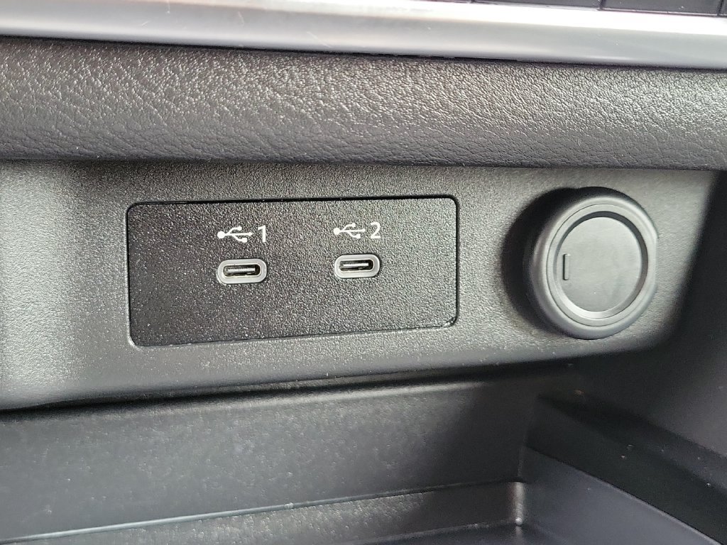 Used 2025 Nissan Rogue SV FWD image 19