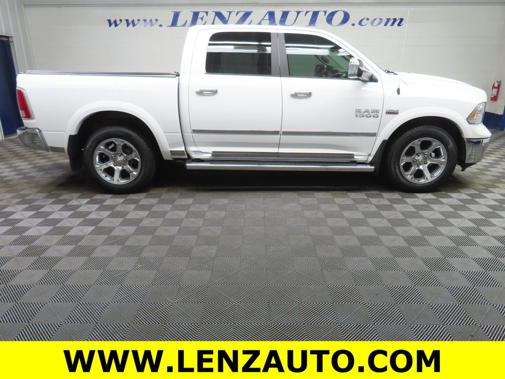 Used 2017 RAM 1500 Laramie w/ Convenience Group AWD/4WD image 2