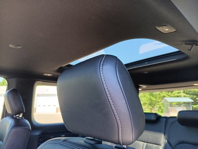 Used 2023 Jeep Wagoneer Series II AWD/4WD image 23