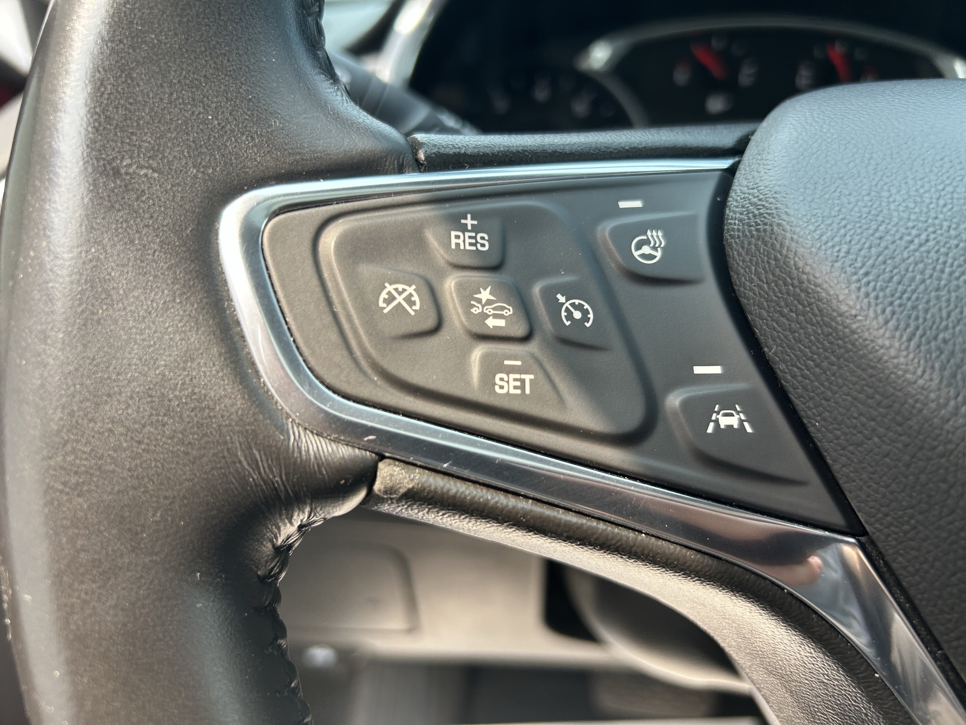 Used 2017 Chevrolet Malibu Premier w/ Premier Sun and Wheel Package FWD image 25